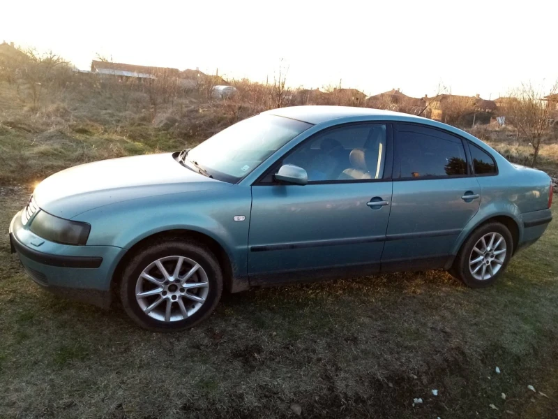 VW Passat, снимка 7 - Автомобили и джипове - 49131996