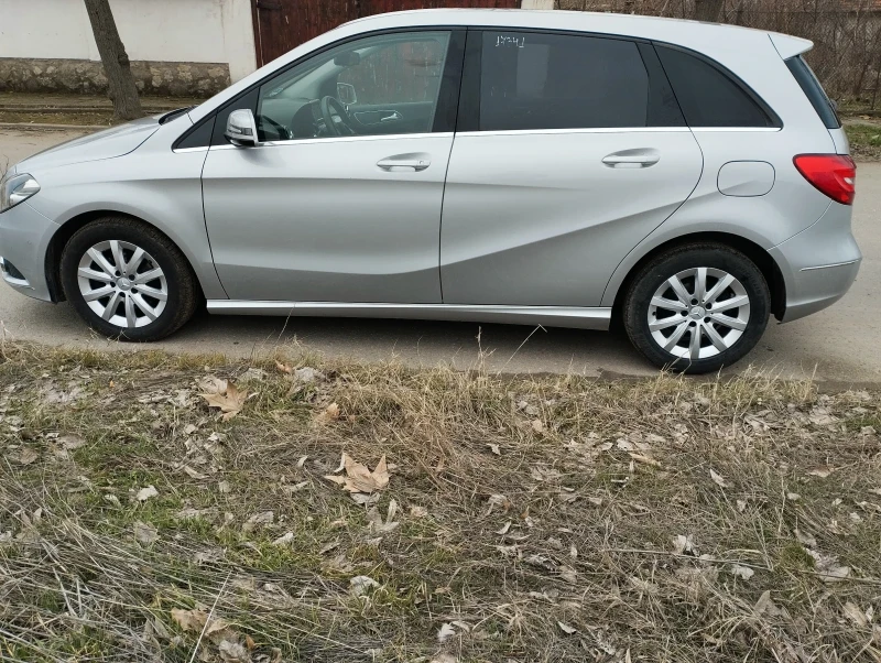 Mercedes-Benz B 200, снимка 6 - Автомобили и джипове - 49323510