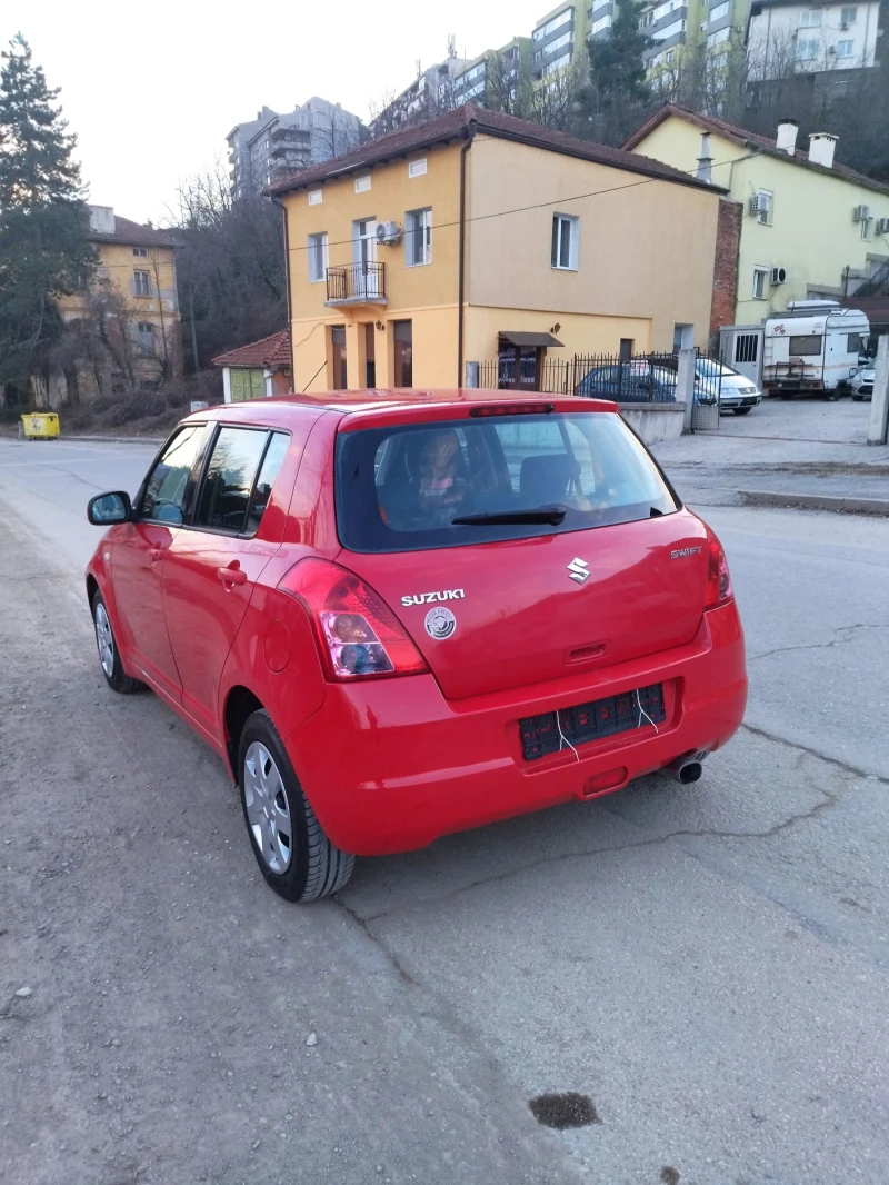 Suzuki Swift 1.3 Бензин , снимка 6 - Автомобили и джипове - 49534830