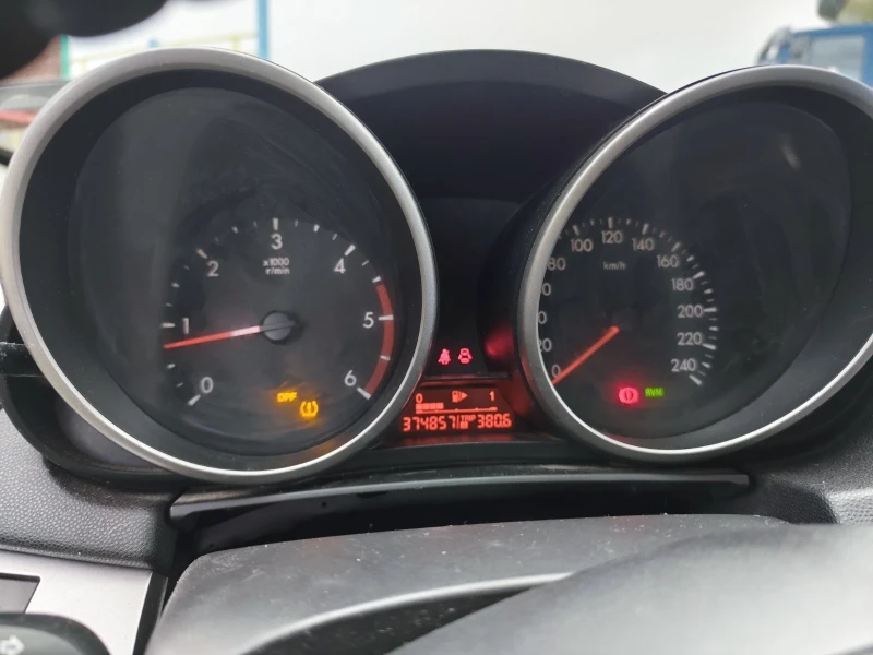 Mazda 3 2.2 MZR, снимка 6 - Автомобили и джипове - 52585477