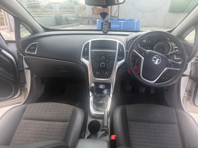 Opel Astra 2.0 Gtc Sri Cdti S/S, снимка 11 - Автомобили и джипове - 52627739