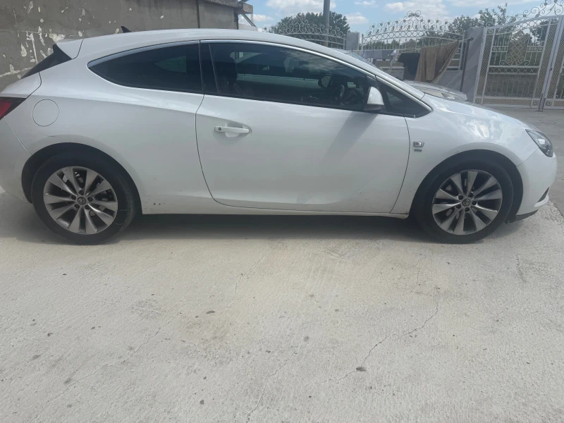 Opel Astra 2.0 Gtc Sri Cdti S/S, снимка 4 - Автомобили и джипове - 52627739