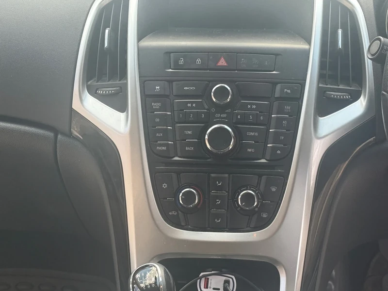 Opel Astra 2.0 Gtc Sri Cdti S/S, снимка 10 - Автомобили и джипове - 52627739