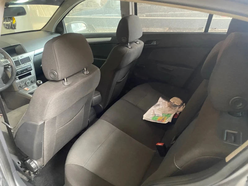 Opel Astra, снимка 7 - Автомобили и джипове - 52454558