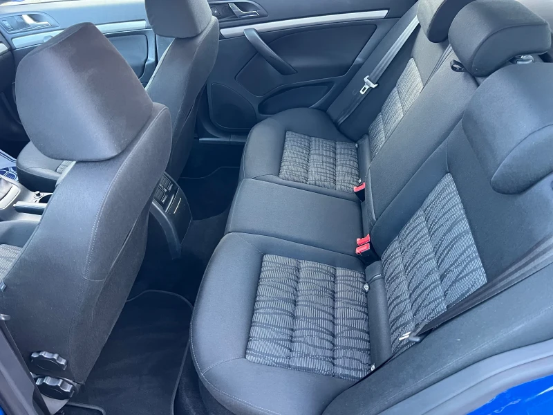 Skoda Octavia Facelift 1.8Т* 4х4* ШВЕЙЦАРИЯ* , снимка 10 - Автомобили и джипове - 52504096