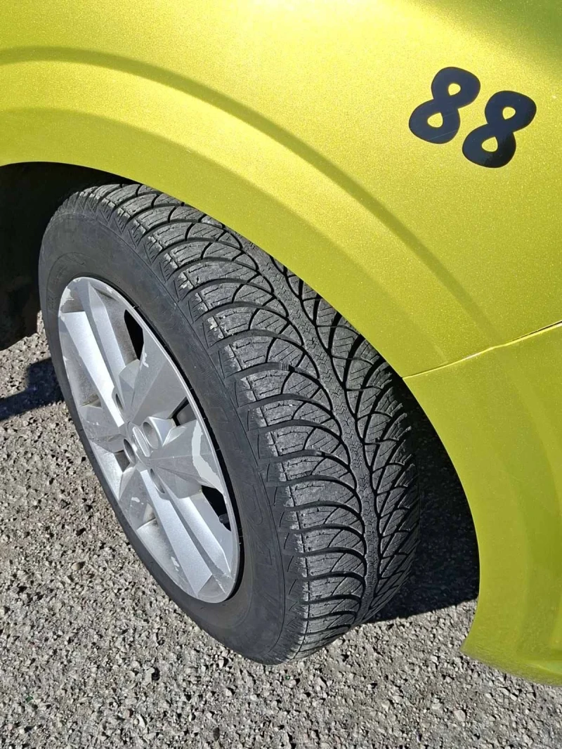 Dacia Sandero, снимка 6 - Автомобили и джипове - 52929735