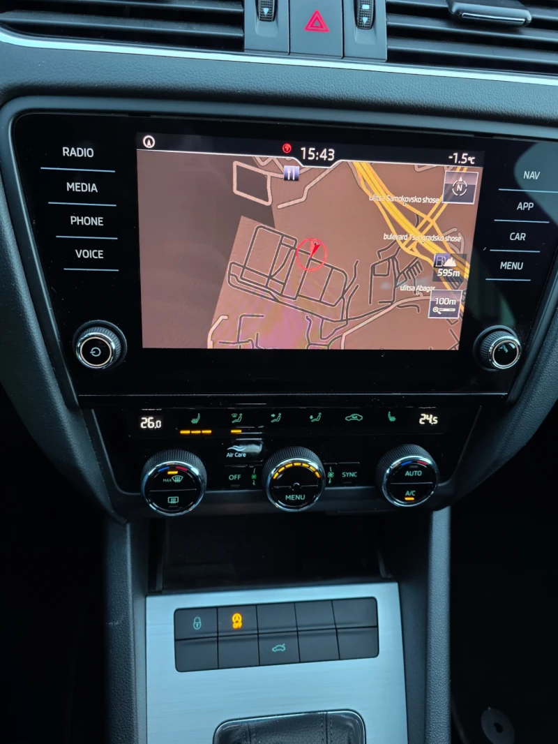 Skoda Octavia 1.5 TSI DSG Ambition, снимка 16 - Автомобили и джипове - 53166894