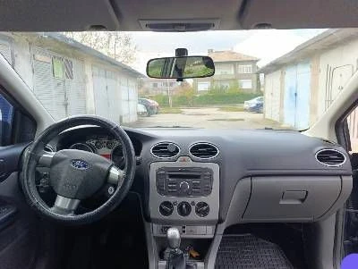 Ford Focus 1.6i LPG, снимка 4 - Автомобили и джипове - 54155424