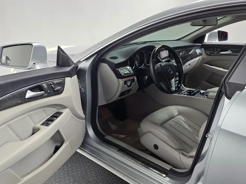 Mercedes-Benz CLS 350 Blue Efficiency, снимка 10 - Автомобили и джипове - 56072237