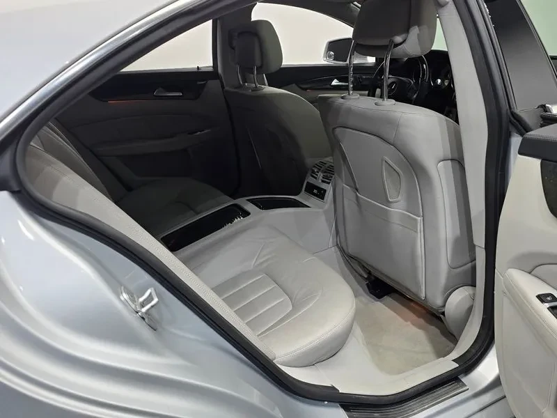 Mercedes-Benz CLS 350 Blue Efficiency, снимка 11 - Автомобили и джипове - 56072237