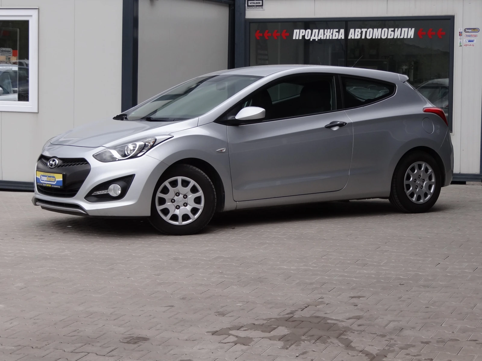 Hyundai I30 1.4i - 100k.c. / Климатик / 6-скопрости / Euro-5 / - изображение 2