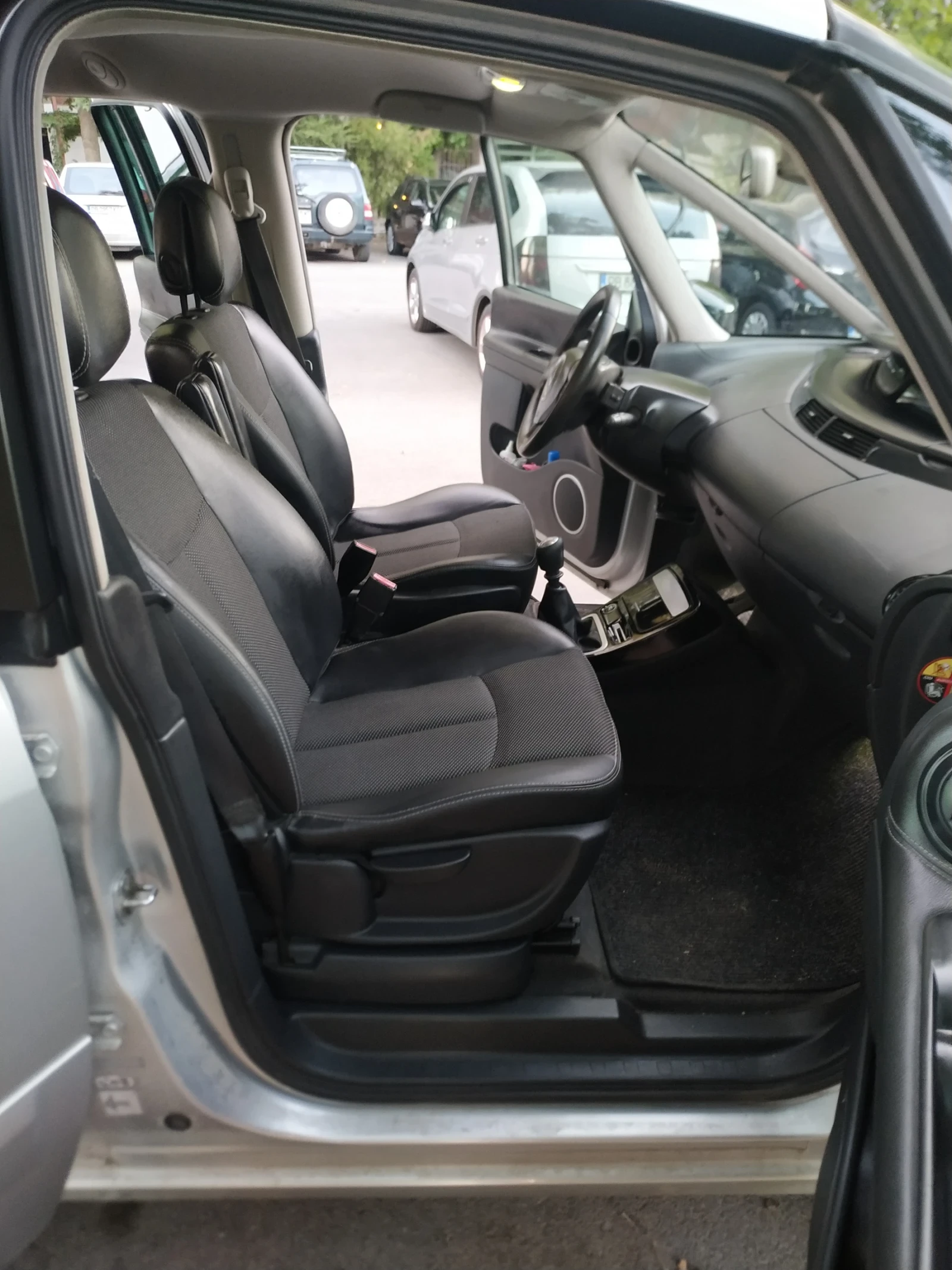 Renault Grand espace 2.0 dci  DRL | Mobile.bg — изображение 12