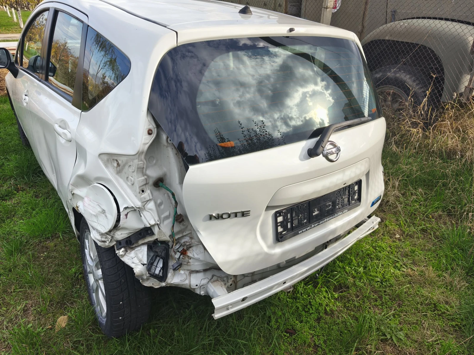 Nissan Note  - изображение 7