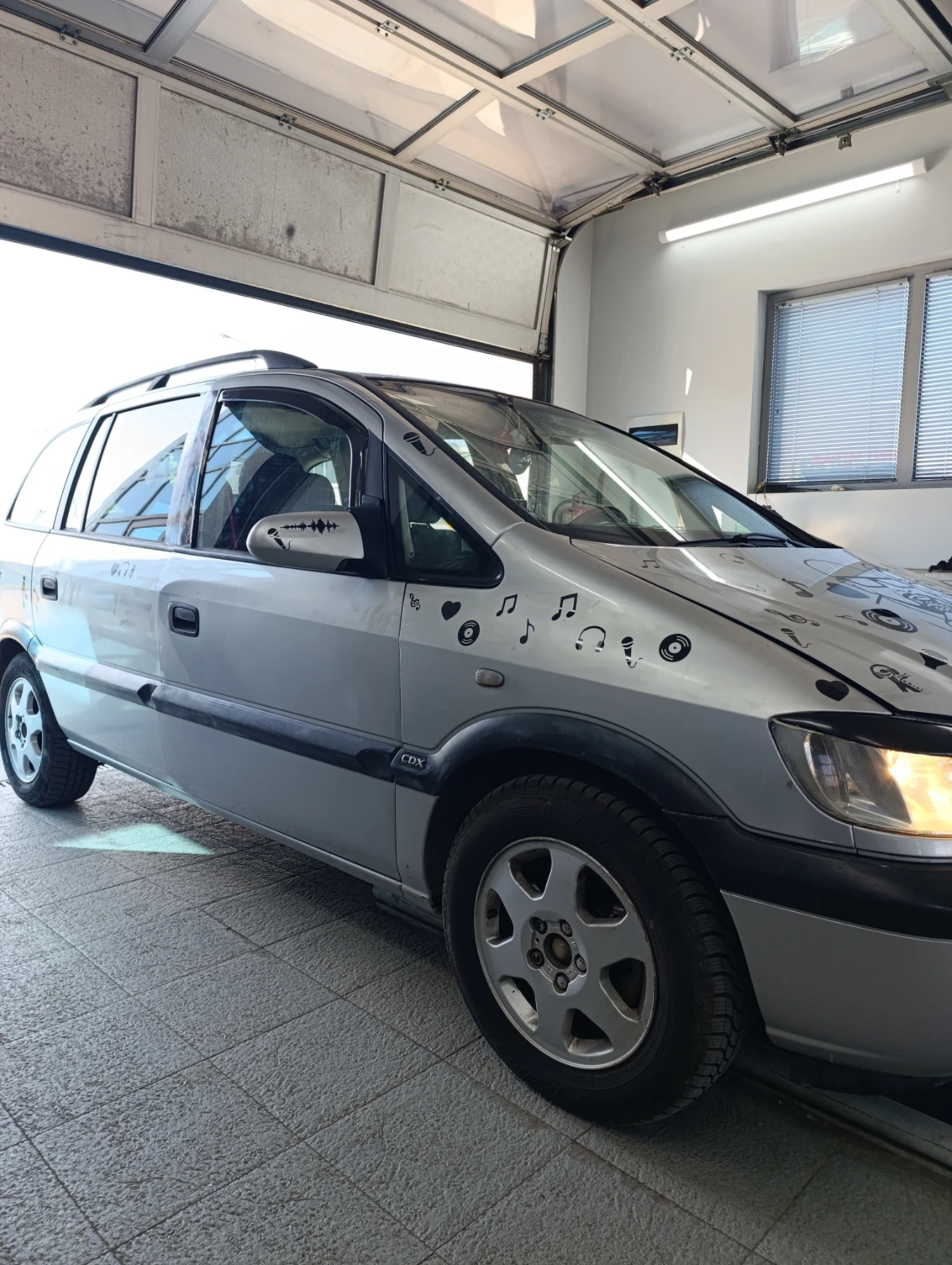 Opel Zafira, снимка 12 - Автомобили и джипове - 53786835