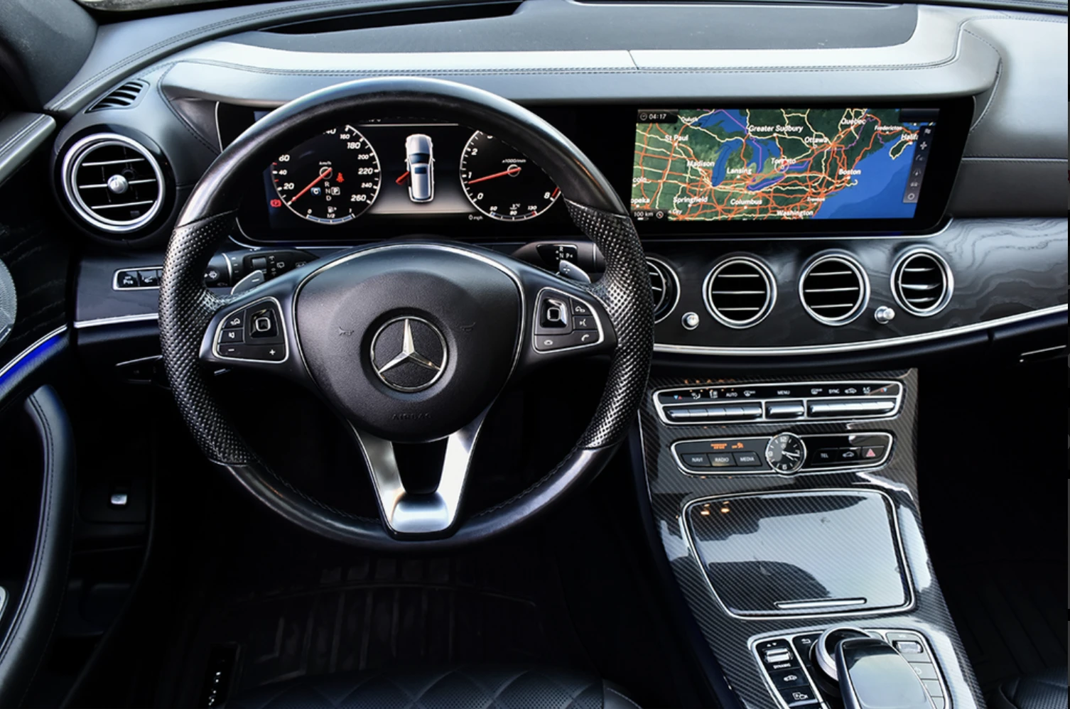 Mercedes-Benz E 400 FULL* DESIGNO салон* Head up* , снимка 13 - Автомобили и джипове - 53864871