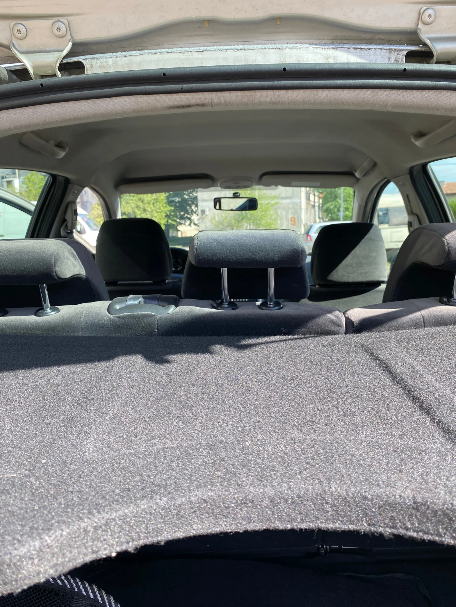 Peugeot 207 1.6HDI 90, снимка 10 - Автомобили и джипове - 54344826