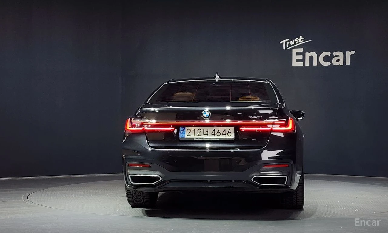BMW 740 I* M* SPORT* ОБДУХВАНЕ* НАВИГАЦИЯ* ПОДГРЕВ, снимка 2 - Автомобили и джипове - 54857021