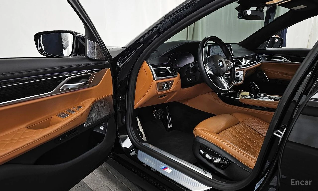 BMW 740 I* M* SPORT* ОБДУХВАНЕ* НАВИГАЦИЯ* ПОДГРЕВ, снимка 8 - Автомобили и джипове - 54857021
