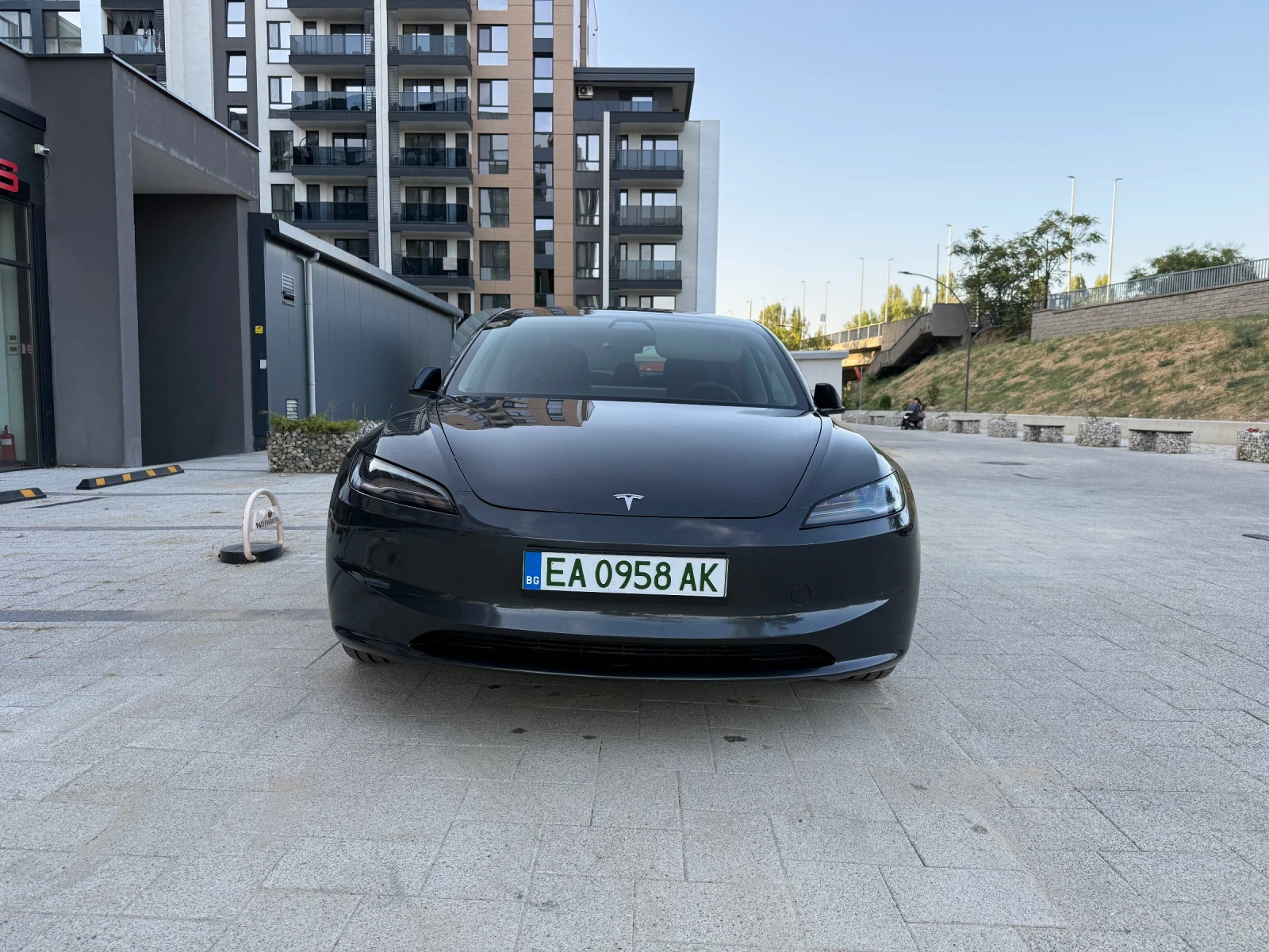Tesla Model 3 AWD Dual motor, снимка 2 - Автомобили и джипове - 55878402