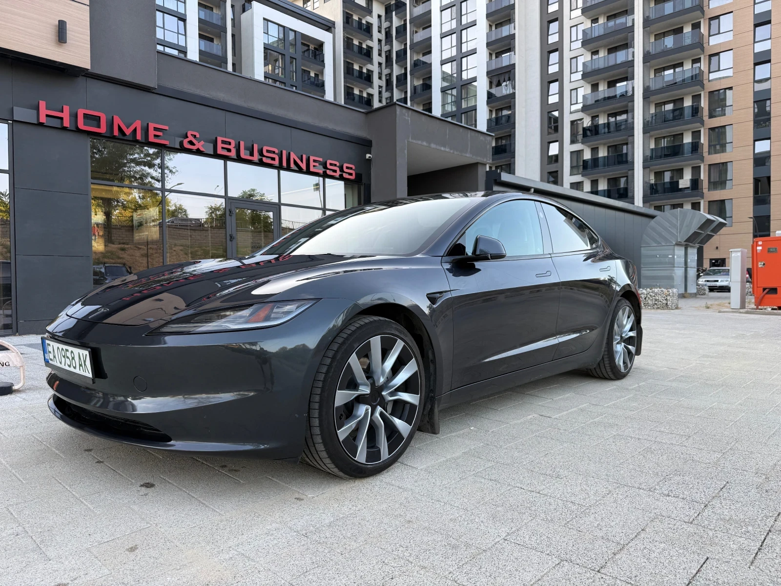 Tesla Model 3 AWD Dual motor