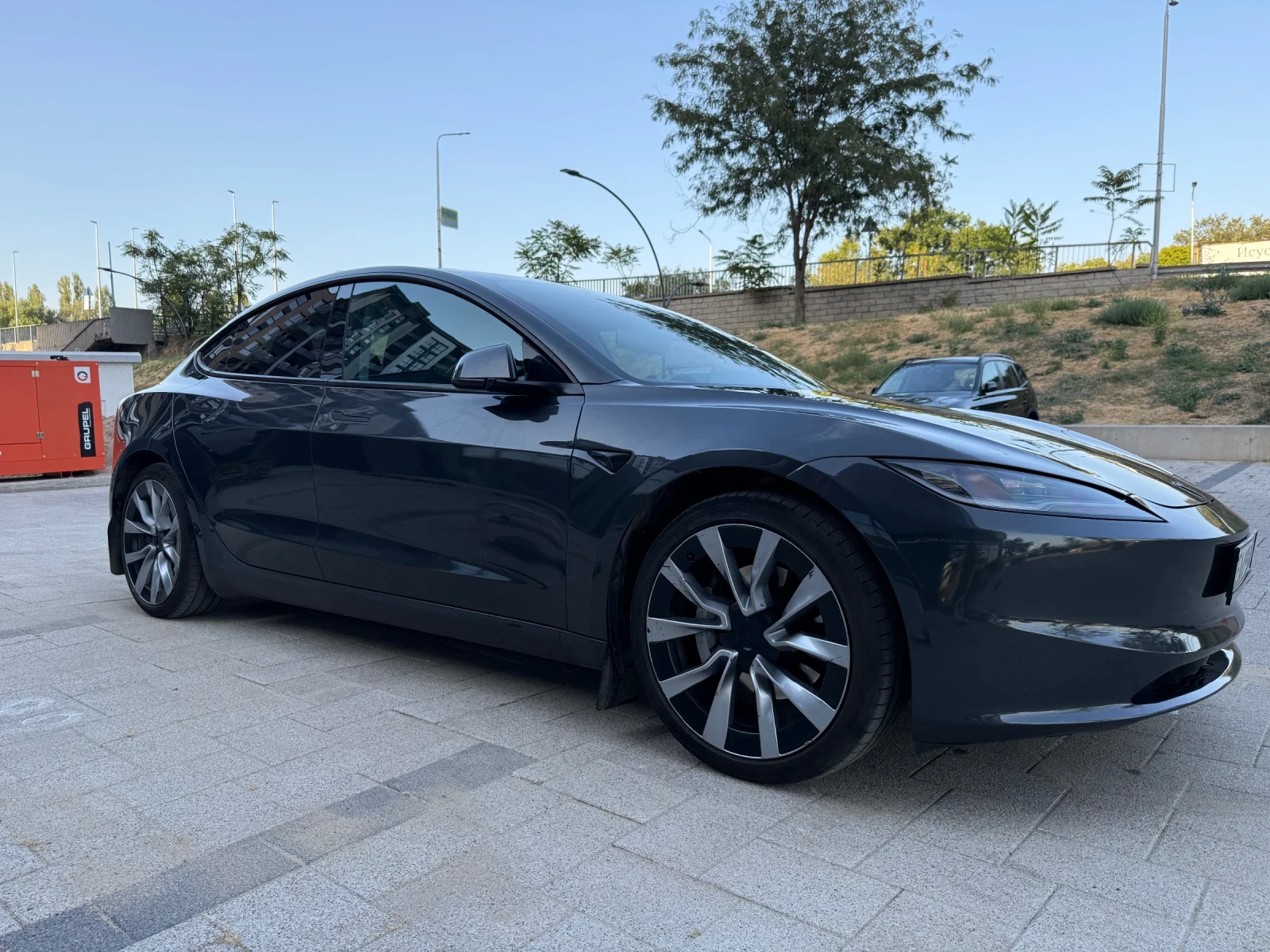 Tesla Model 3 AWD Dual motor, снимка 4 - Автомобили и джипове - 55878402