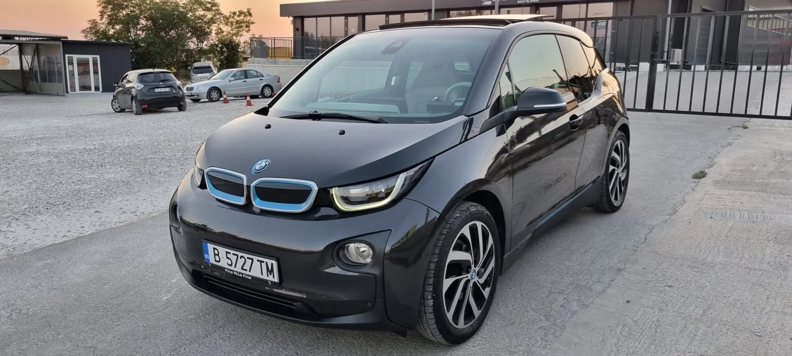 BMW i3 Full max екстри , дистроник, кожа..