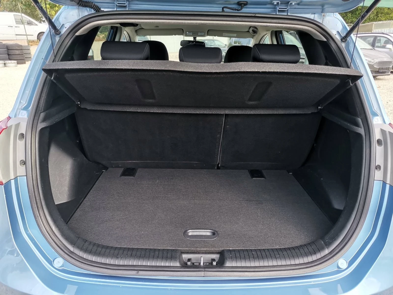 Hyundai Ix20 1.6 16V BLUE DRIVE, снимка 12 - Автомобили и джипове - 56071508