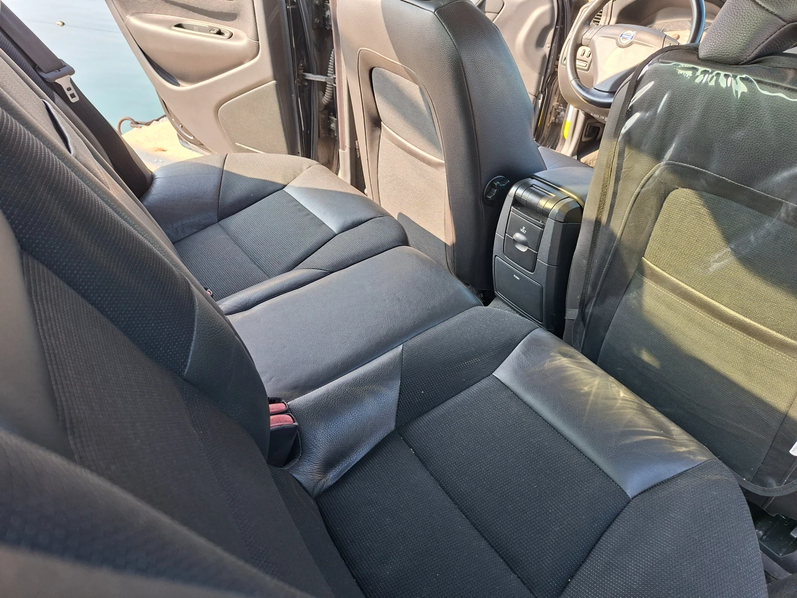 Volvo S60 автоматик, 2.4 D5 163 к.с., от БГ, доказуеми км, снимка 7 - Автомобили и джипове - 56111982