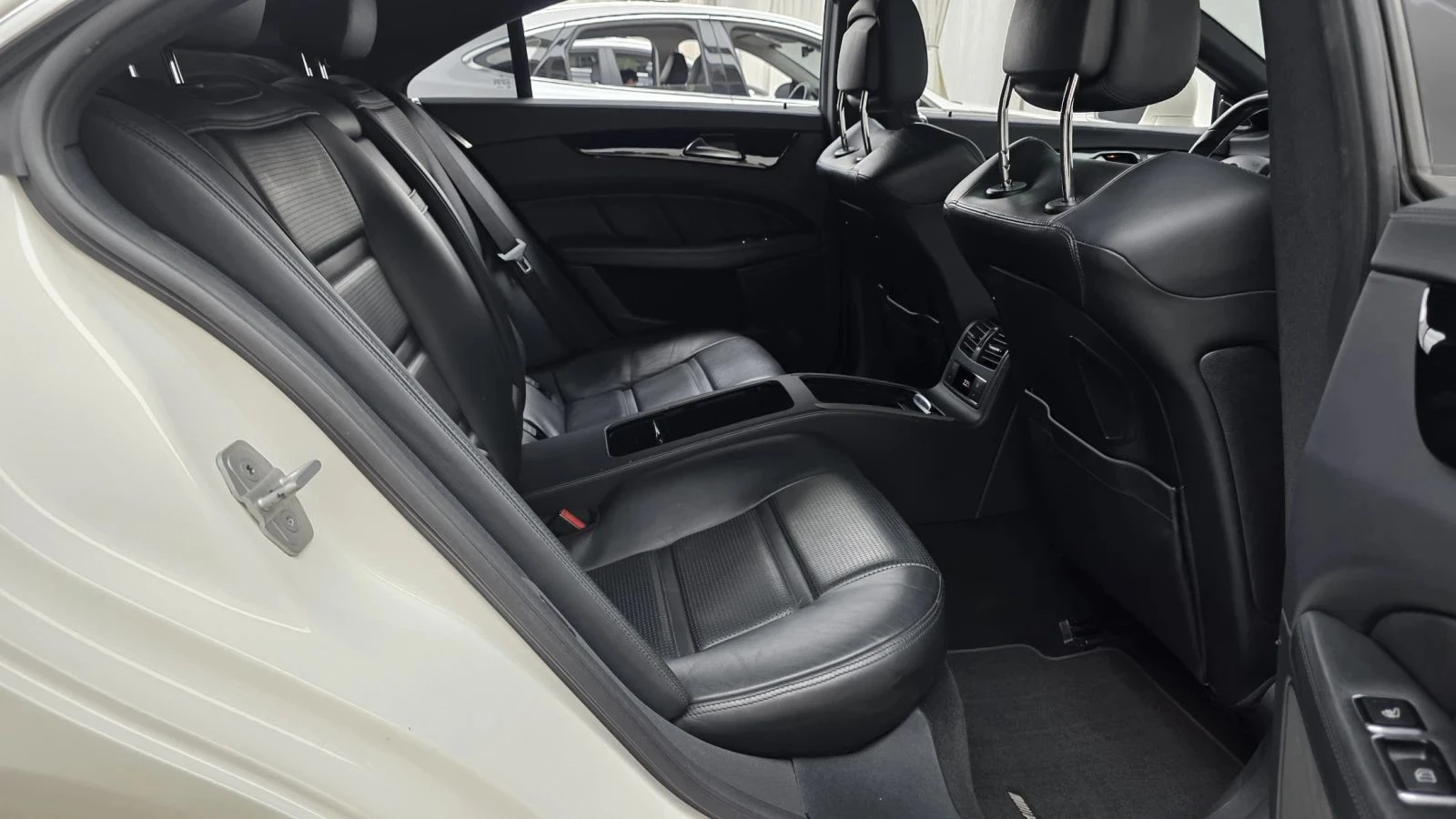 Mercedes-Benz CLS 63 AMG, снимка 12 - Автомобили и джипове - 56685752