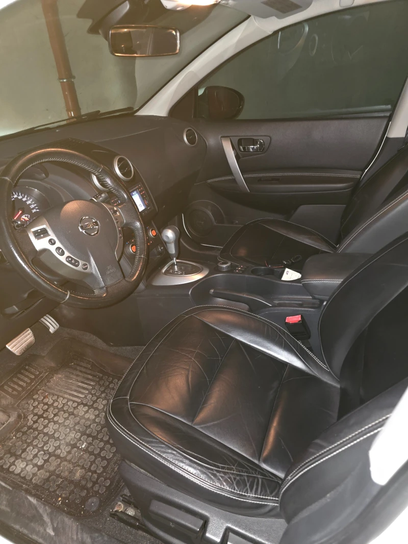 Nissan Qashqai, снимка 17 - Автомобили и джипове - 47561474