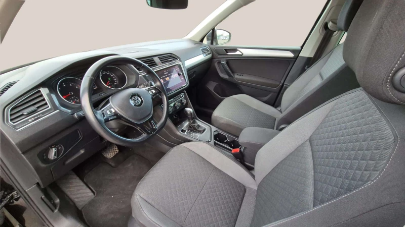 VW Tiguan 1.5 I, снимка 7 - Автомобили и джипове - 48093254