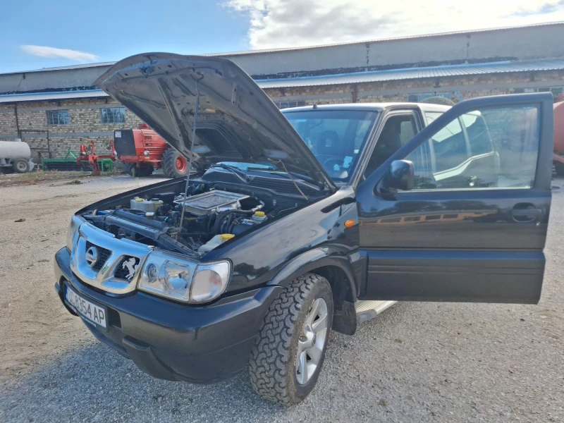 Nissan Terrano, снимка 9 - Автомобили и джипове - 48571391