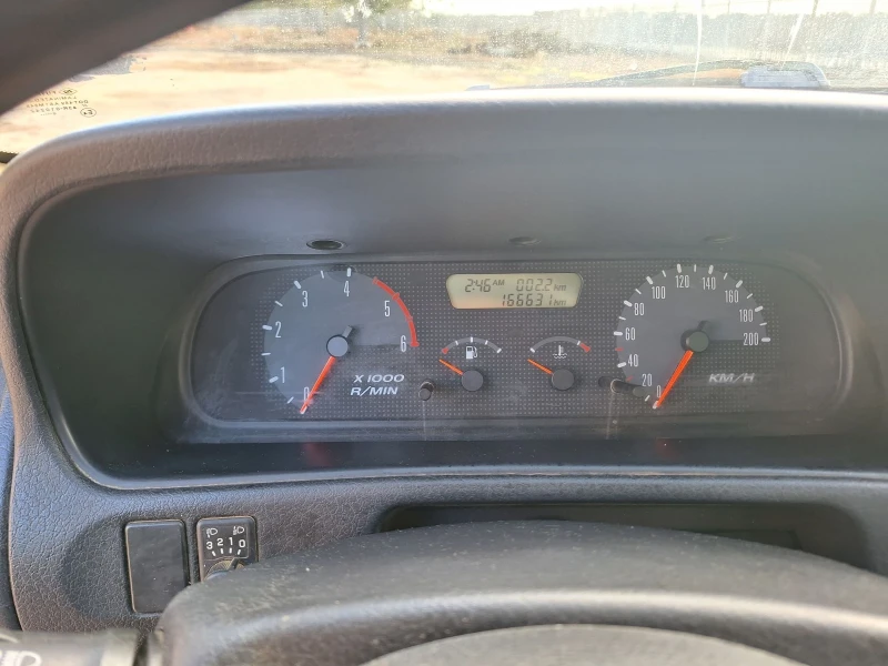 Nissan Terrano, снимка 14 - Автомобили и джипове - 48571391