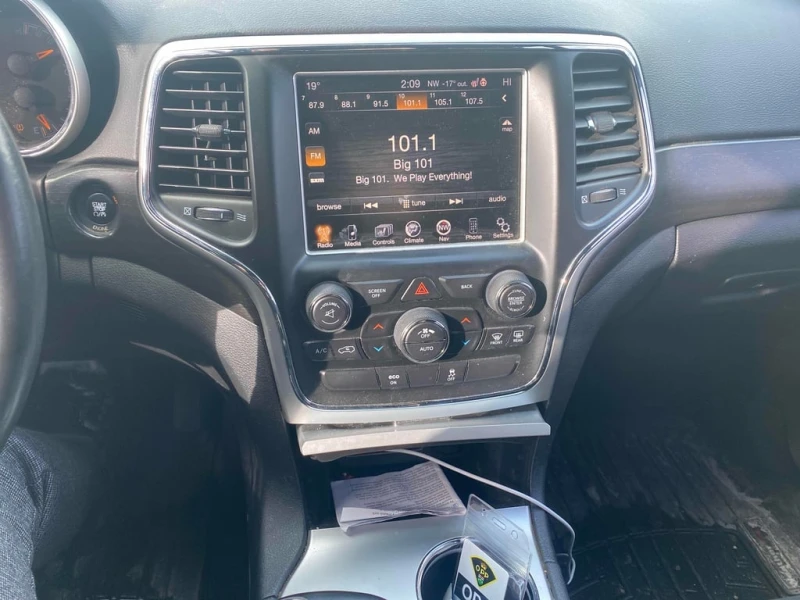 Jeep Grand cherokee * Laredo * CARFAX * , снимка 9 - Автомобили и джипове - 53230480