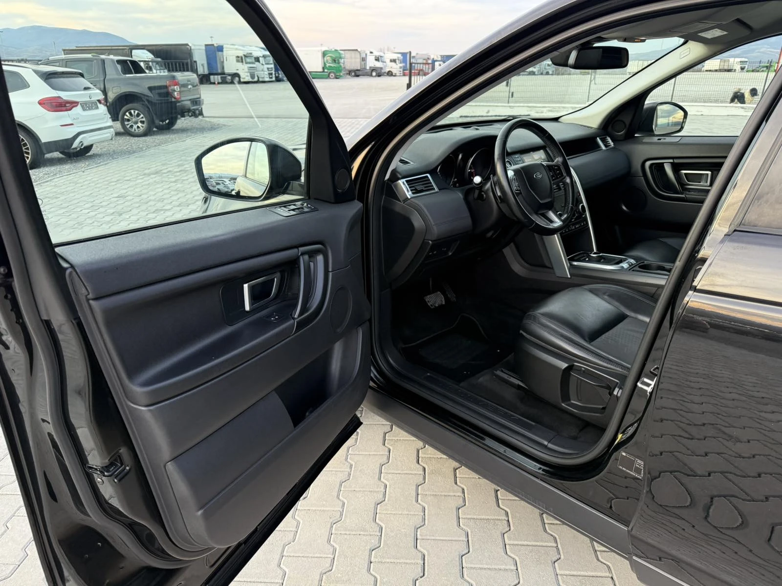 Land Rover Discovery 2.0TD4 - изображение 10