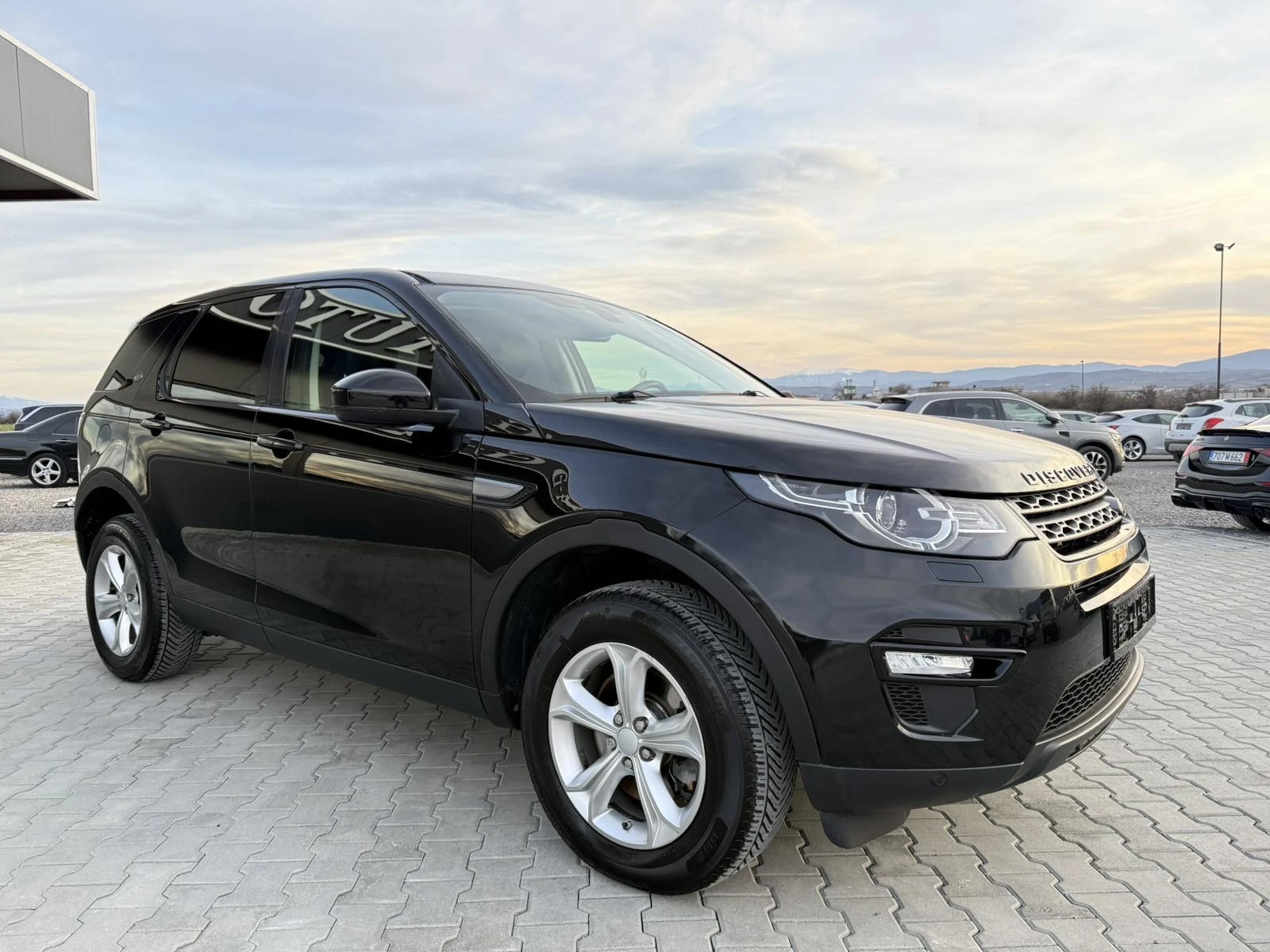 Land Rover Discovery 2.0TD4 - изображение 3