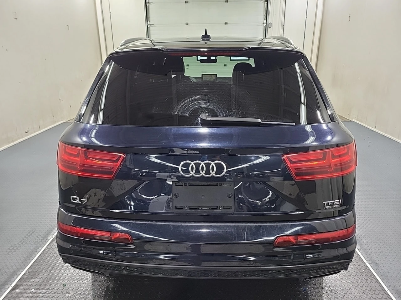 Audi Q7 TECHNIK * CARFAX * АвтоКредит * Цена до България*  - изображение 5