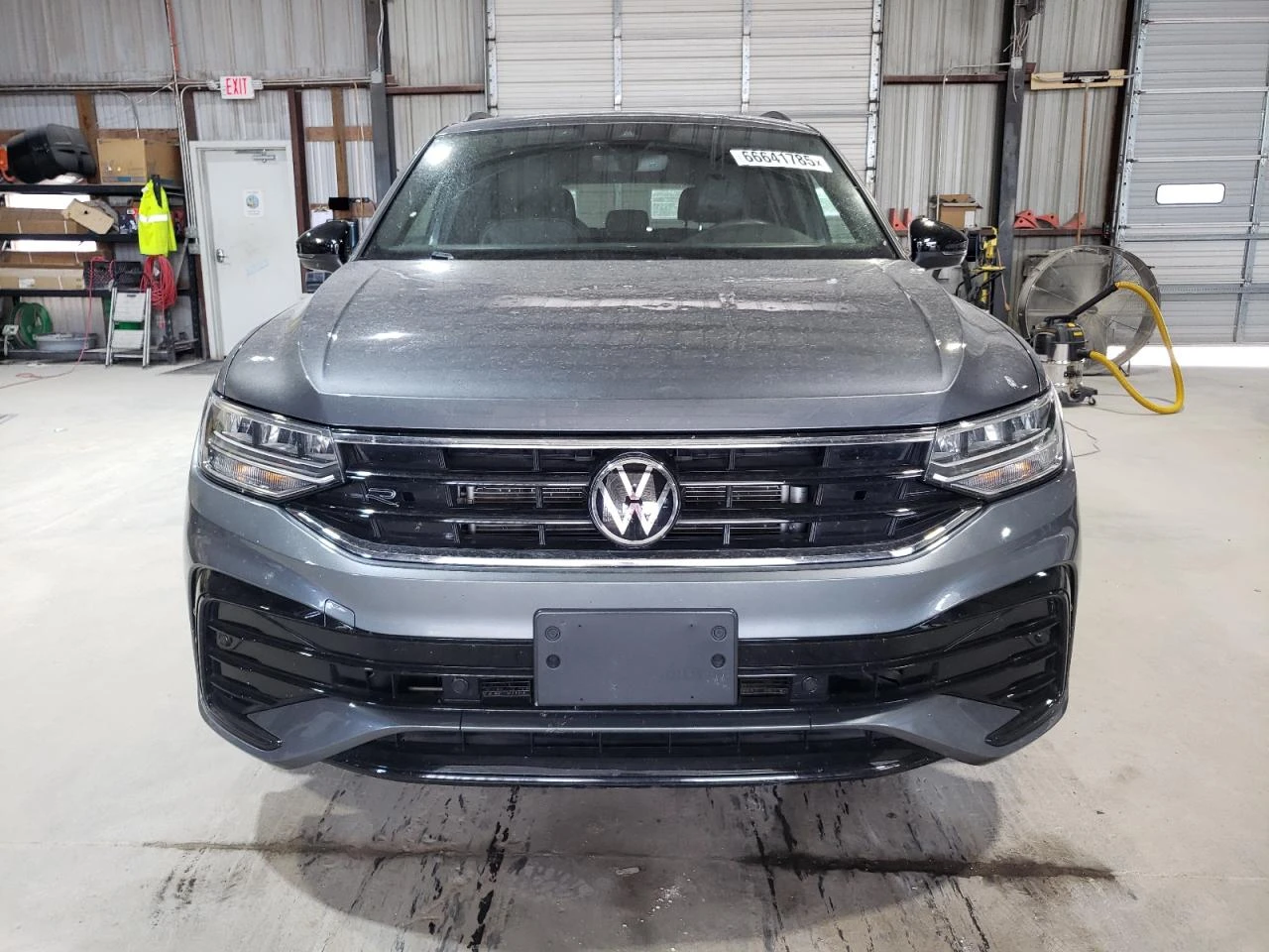 VW Tiguan SE R-LINE BLACK* АВТОКРЕДИТ - изображение 2