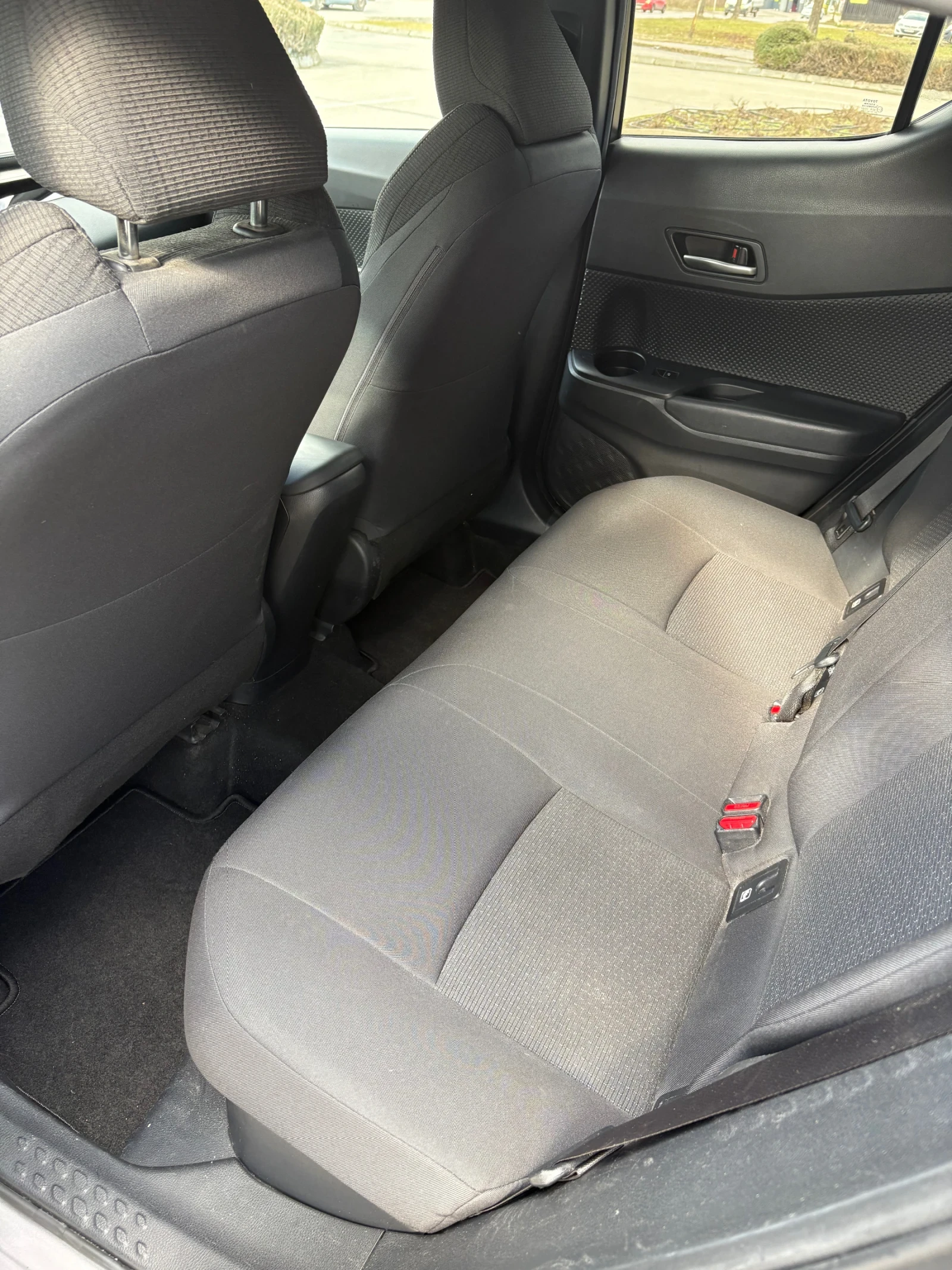 Toyota C-HR 1.8 , снимка 9 - Автомобили и джипове - 53534144