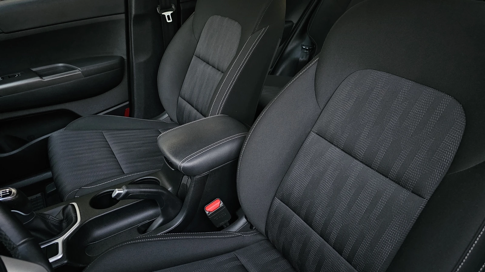 Kia Sportage 1.6 Turbo 4x4 Facelift, снимка 10 - Автомобили и джипове - 53724728