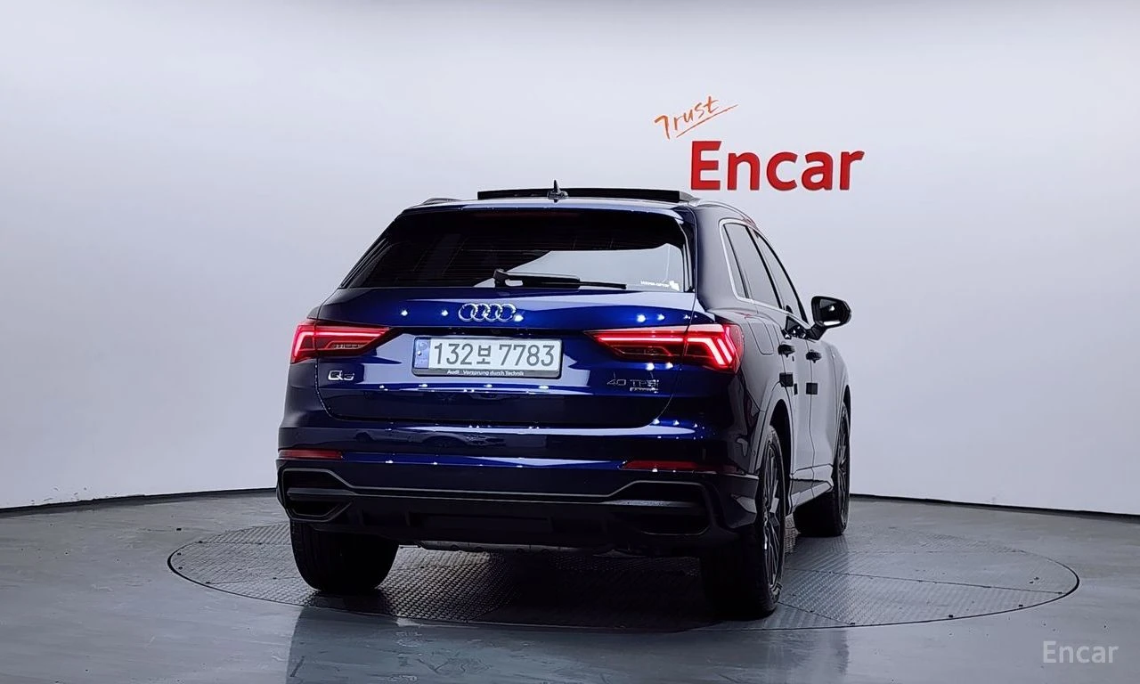 Audi Q3 40TFSI* MATRIX* S* LINE* ПАНОРАМА* LANE* ASSIST* , снимка 4 - Автомобили и джипове - 55009449