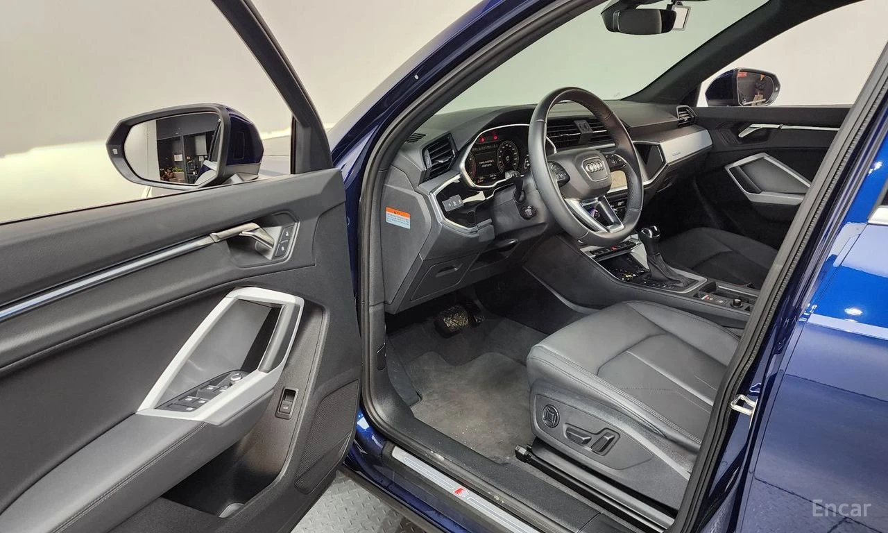Audi Q3 40TFSI* MATRIX* S* LINE* ПАНОРАМА* LANE* ASSIST* , снимка 6 - Автомобили и джипове - 55009449