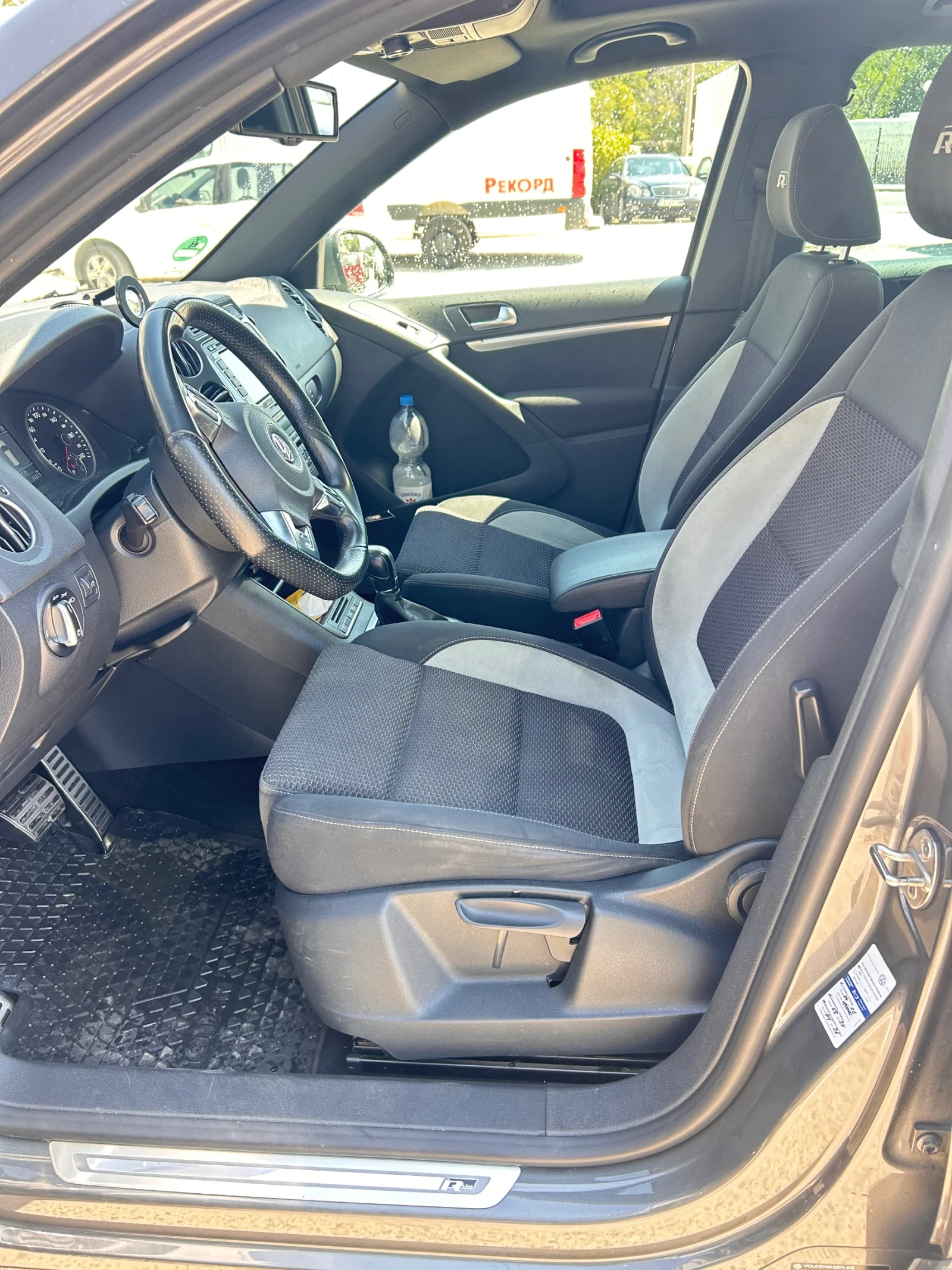 VW Tiguan 2.0TDI R-LINE 177PS 4Motion Germany , снимка 14 - Автомобили и джипове - 55573339