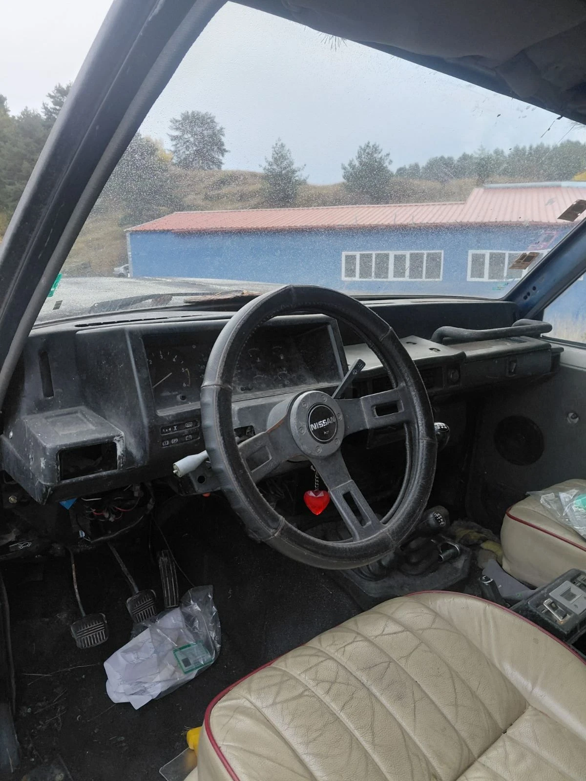 Nissan Patrol K260 , снимка 3 - Автомобили и джипове - 56658217