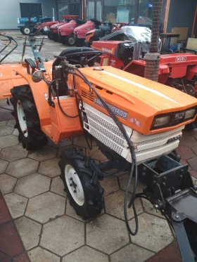 Трактор Kubota B1400DT F/L, снимка 2