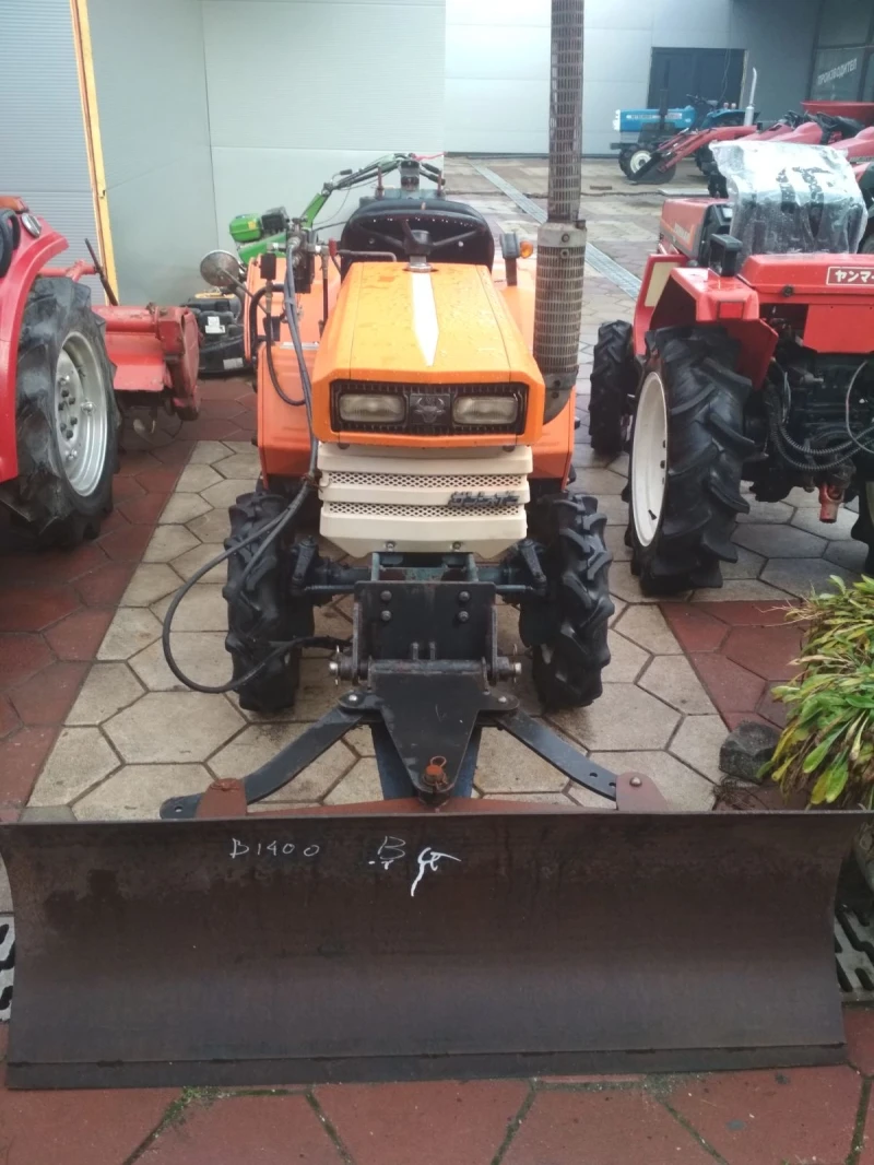 Трактор Kubota B1400DT F/L, снимка 1 - Селскостопанска техника - 48277073