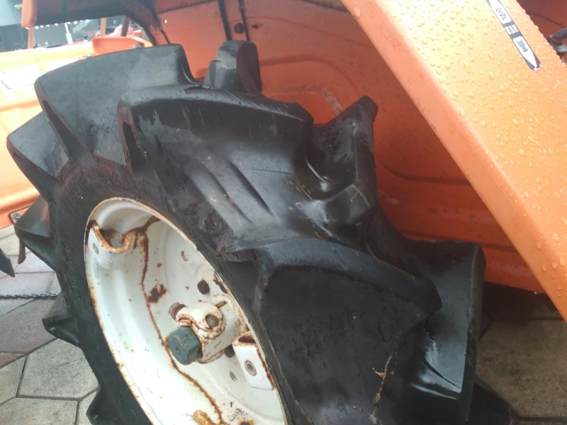 Трактор Kubota B1400DT F/L, снимка 6 - Селскостопанска техника - 48277073