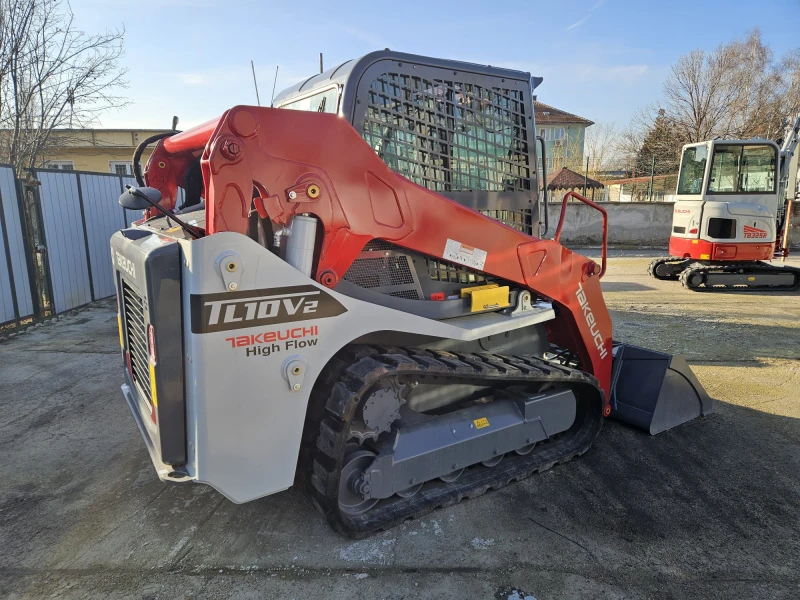 Мини челни товарачи Takeuchi TL10V2, снимка 3 - Индустриална техника - 48859479