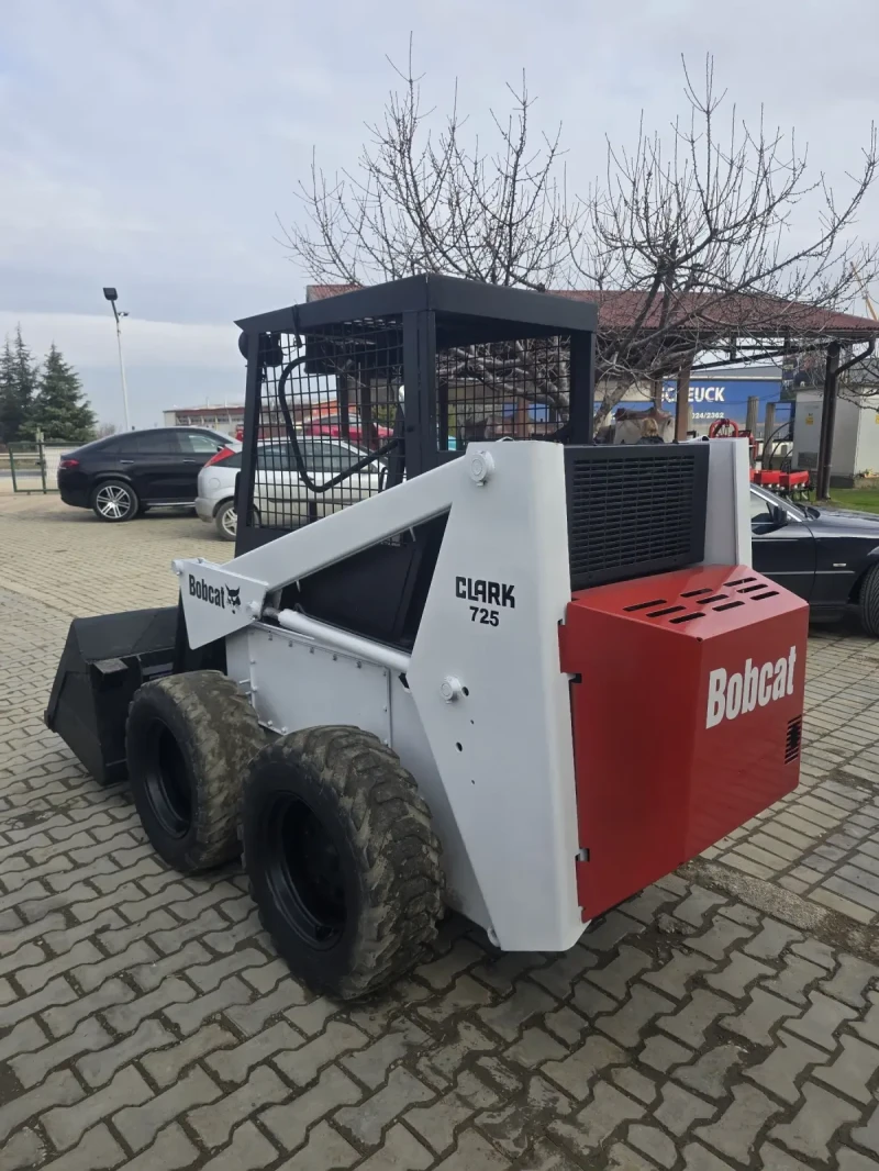 Мини челни товарачи Bobcat 725, снимка 4 - Индустриална техника - 52875583
