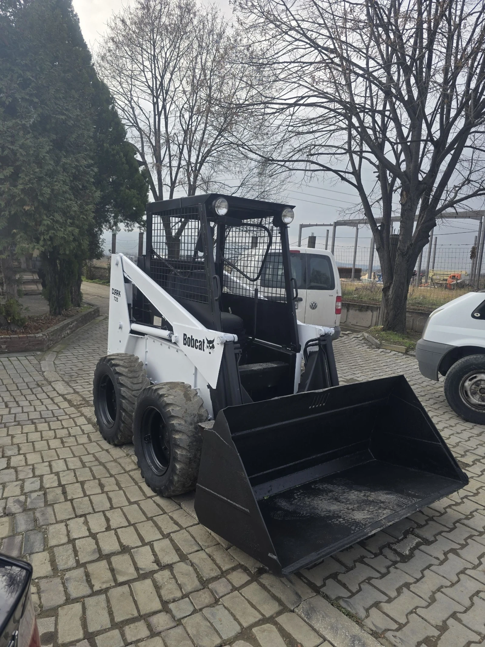 Мини челни товарачи Bobcat 725, снимка 1